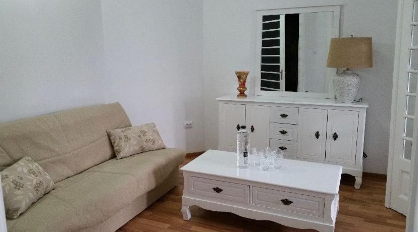 Central Appartment - Heart Of Bucharest - Sector 1 - New Renovated - Open Space المظهر الخارجي الصورة